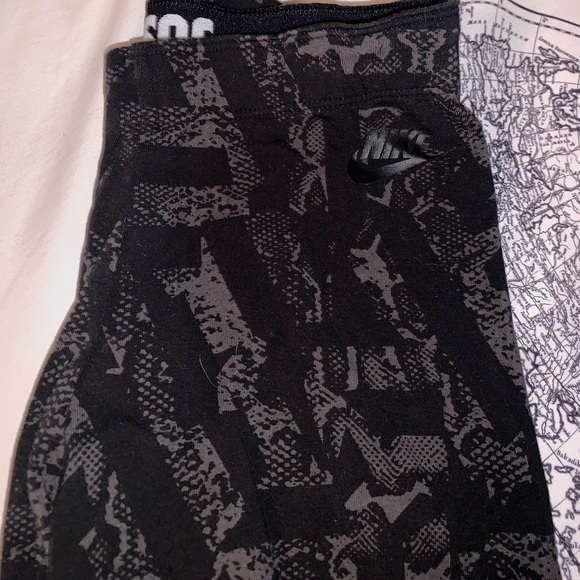 Nike Leggings - Picture 1 of 3